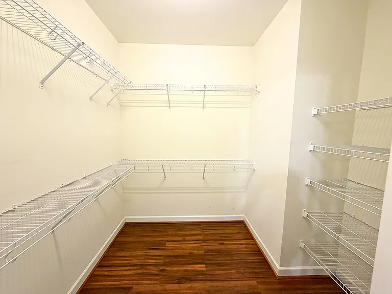 2541 Spring Oaks Way — Photo 34