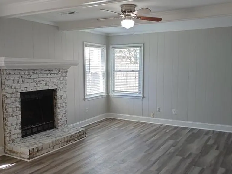 2537 Townfield Ln — Photo 9