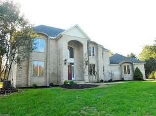 2180 Anthony Dr, Akron, OH 44333