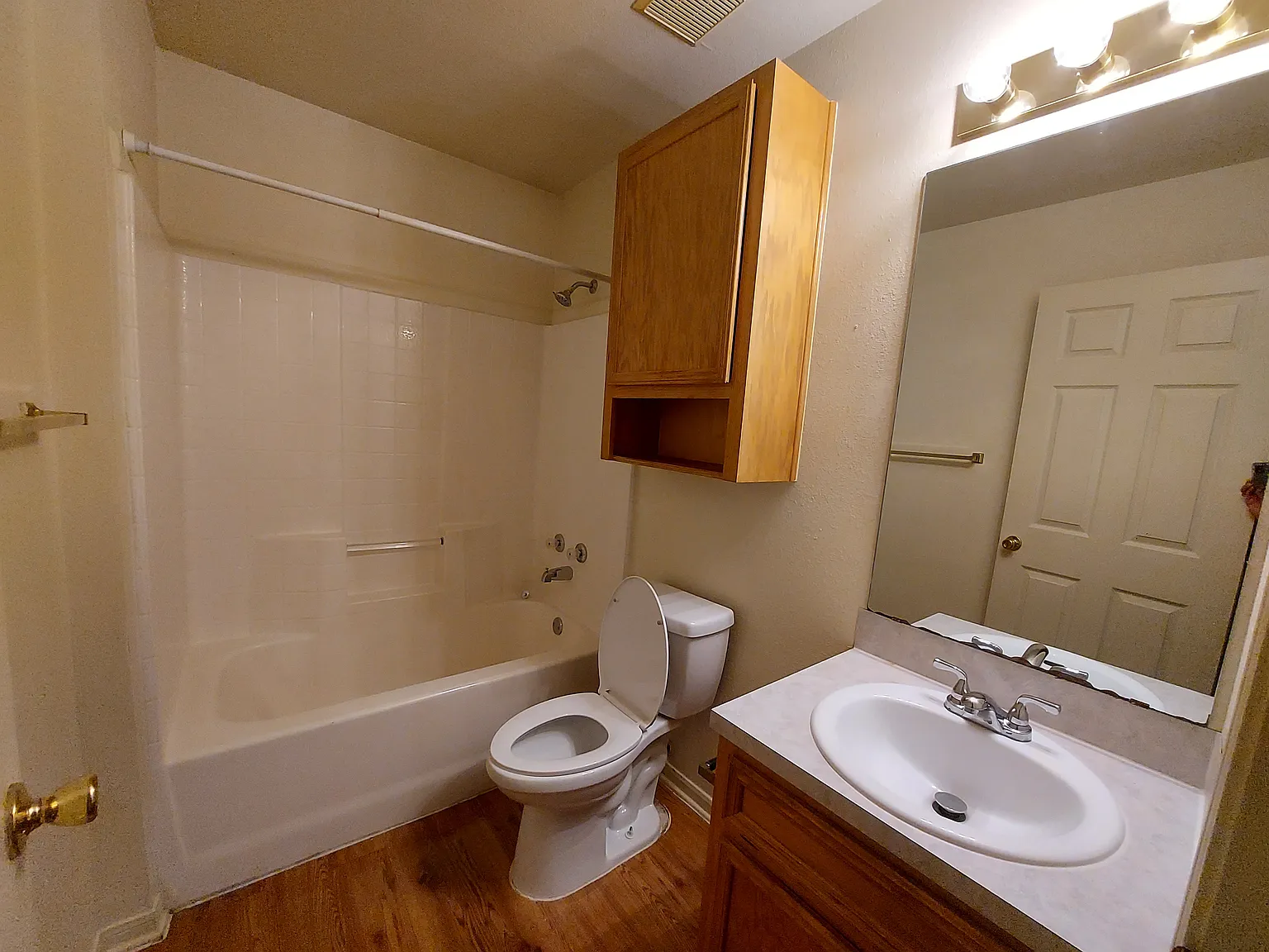 2 bed, 812 sqft, $1,125 — Photo 4