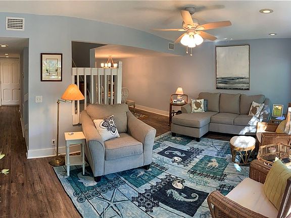 3rd image of 652 N Golf Villas