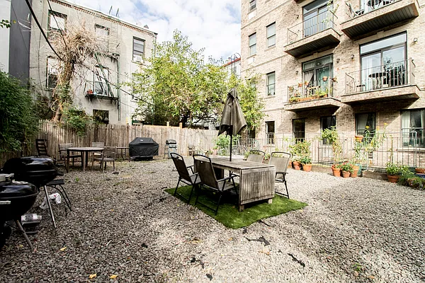 Rented by Compass | media 31