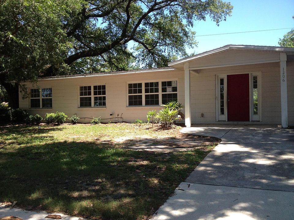 1st image of 1206 NE 19th Pl