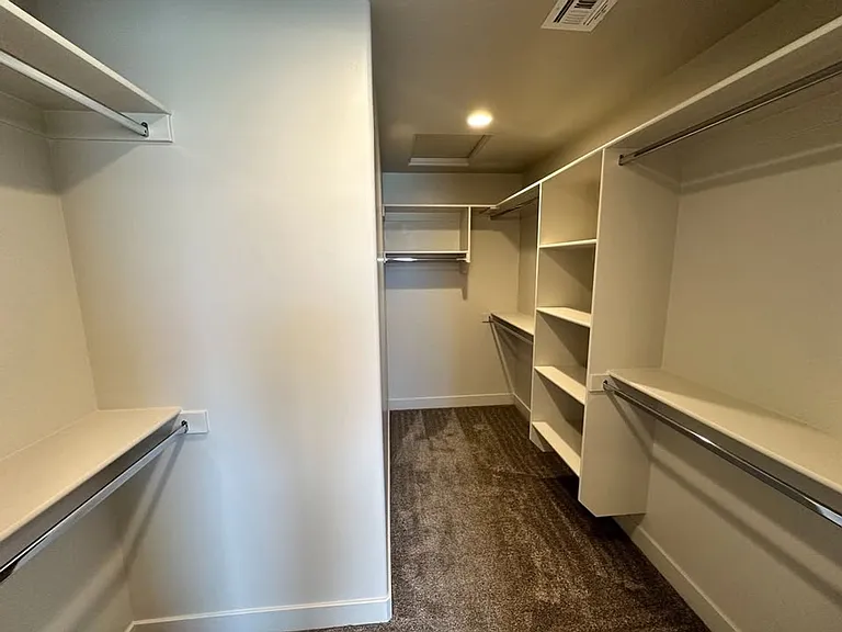 Three Bedroom Red Mountain Vista Town Home — Photo 24