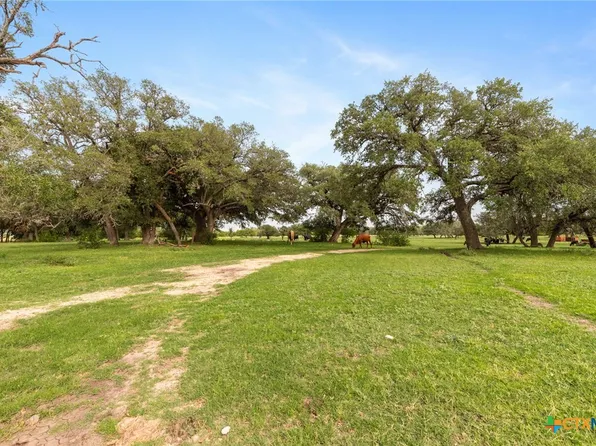 E Martindale Rd, Seguin, TX 78155