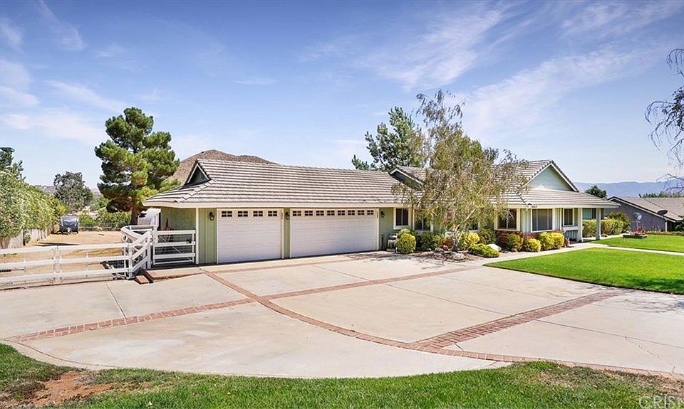 1st image of 34410 Martingale Dr