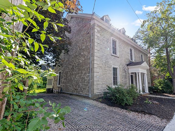 2nd image of 35 Mackay St