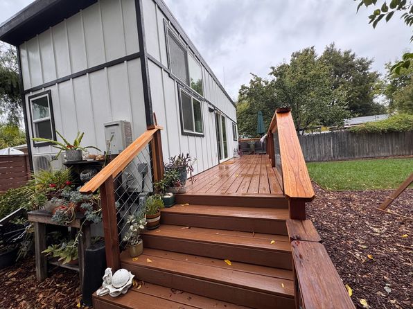 209 Fox St #Townhouse