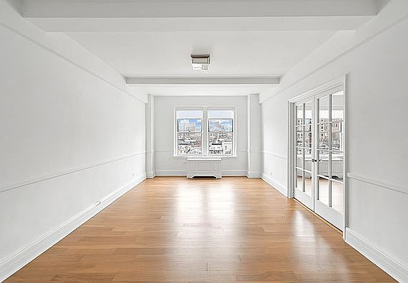 4th image of 27 W 86th St #9D
