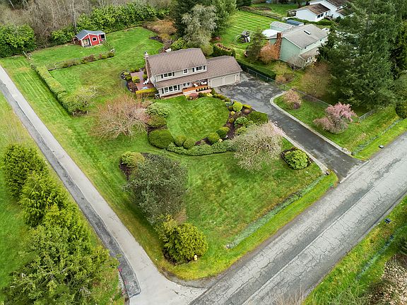 2nd image of 17212 NE 195th St