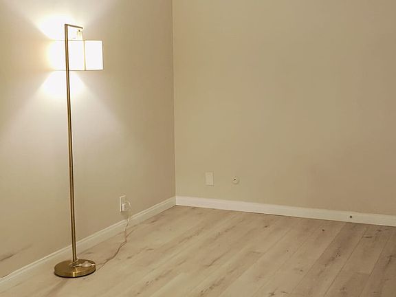 5th image of 15549 S Budlong Pl APT 8