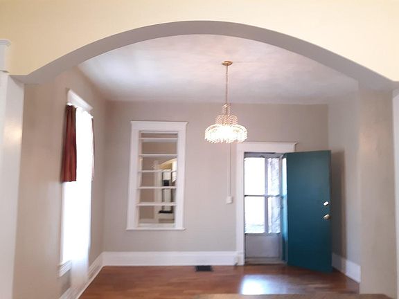3rd image of 509 W Baca St