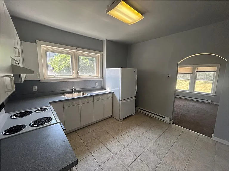 218 E Susquehanna St #1B — Photo 5