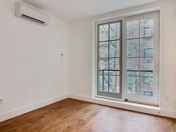 4th image of 192 Hawthorne St #4RKF