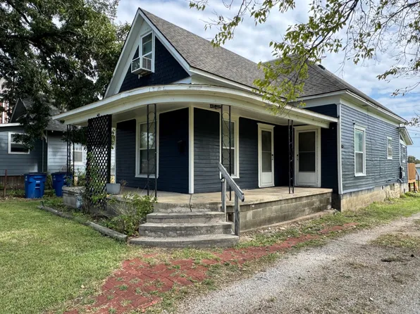 612 N Washington Ave, Chanute, KS 66720