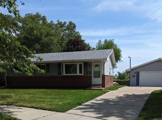 2389 W Brooktree Ct, Ypsilanti, MI