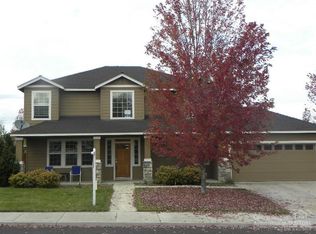 2225 SW Kalama Ave, Redmond, OR 97756