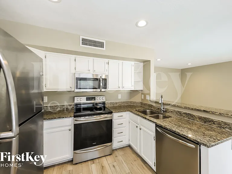 3622 W Cielo Grande — Photo 6
