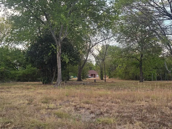 701 Wyatt St, Waxahachie, TX 75165