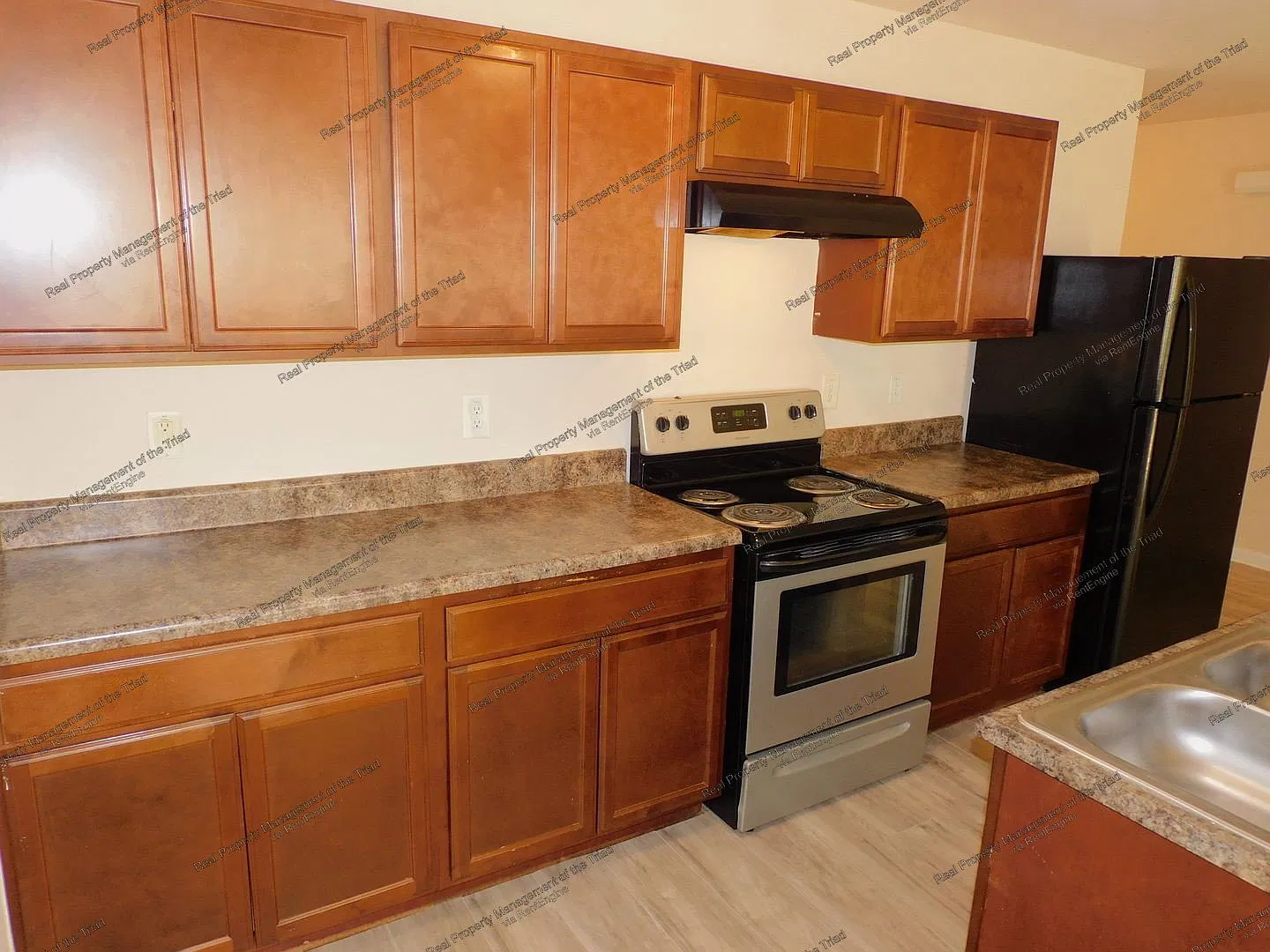 3 bed, 2.5 bath, 1508 sqft, $1,700 — Photo 2