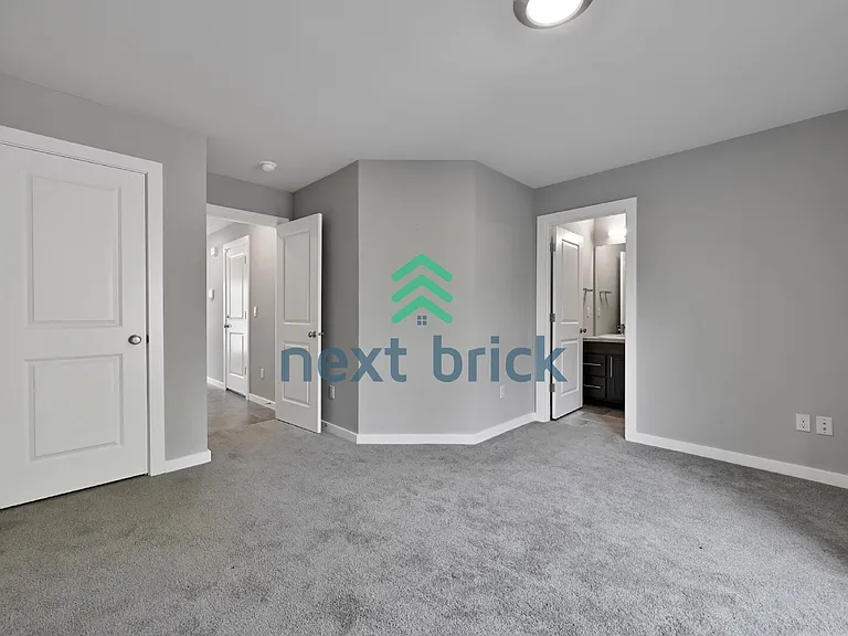 309 207th Pl SE — Photo 18