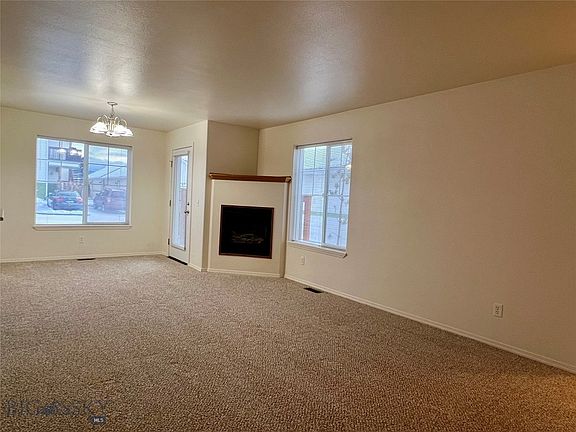 5th image of 1112 Longbow Ln APT C
