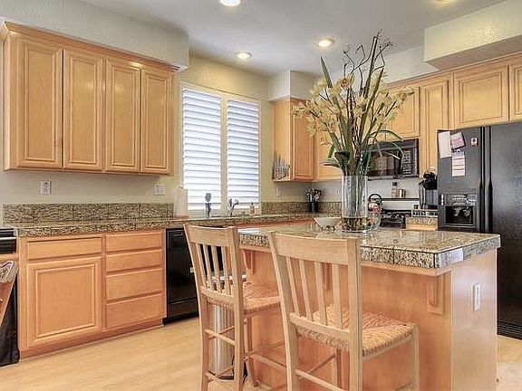 5th image of 2442 Dorset Ln