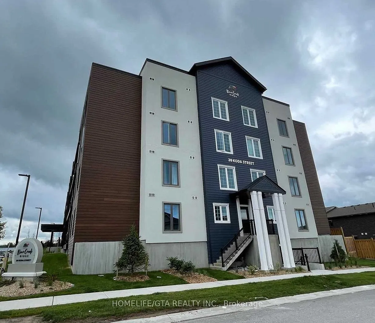 2 bed, $2,550 — Photo 2