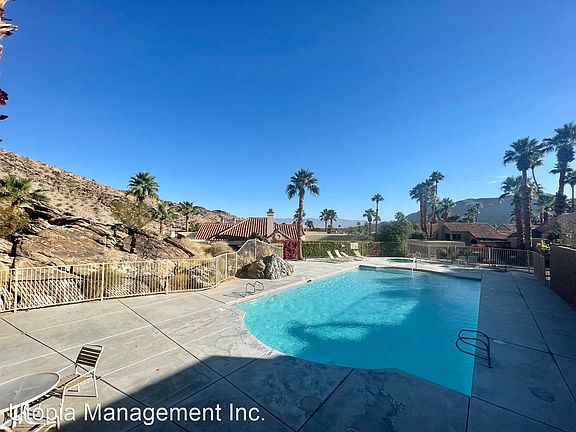 3rd image of 2892 Medina Ct