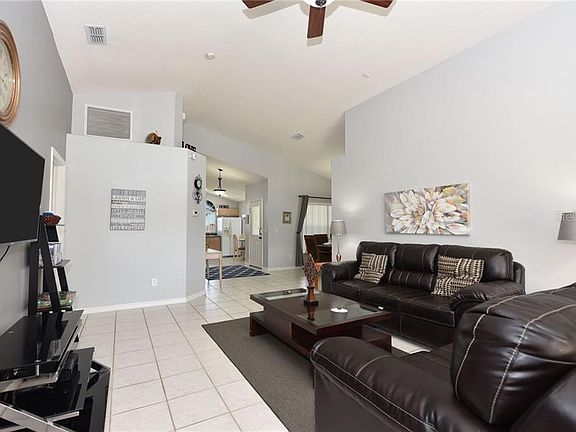 4th image of 4516 Oakbrook Ct