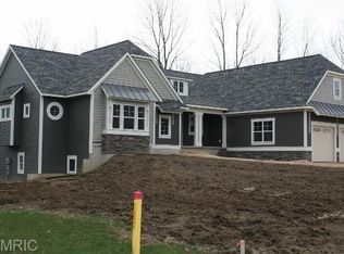 575 Stonehenge Dr SW, Grandville, MI 49418