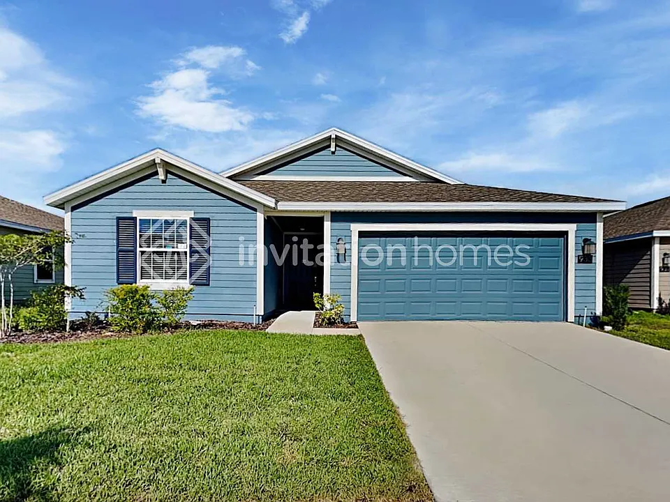 933 Caitlin Loop