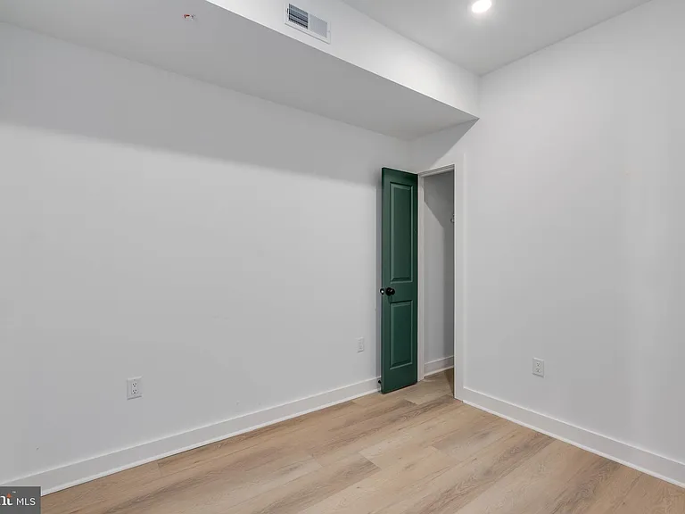 1223 W Lehigh Ave #B — Photo 8