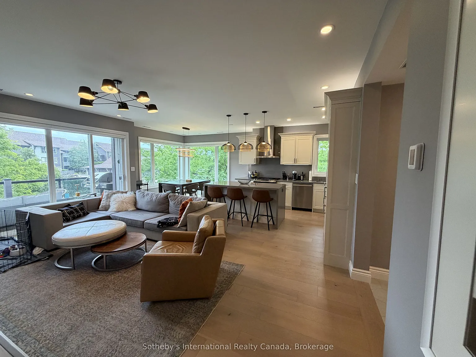 3 bed, $5,000 — Photo 1