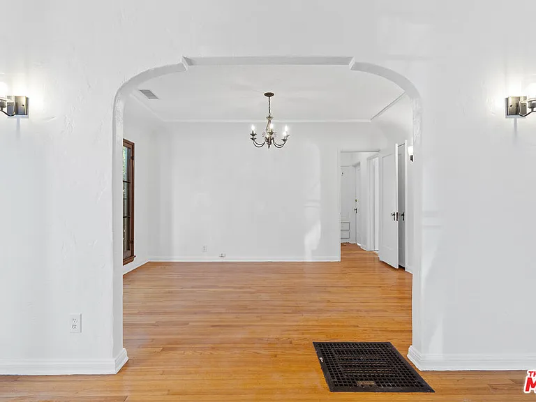 1150 Grant Ave — Photo 7