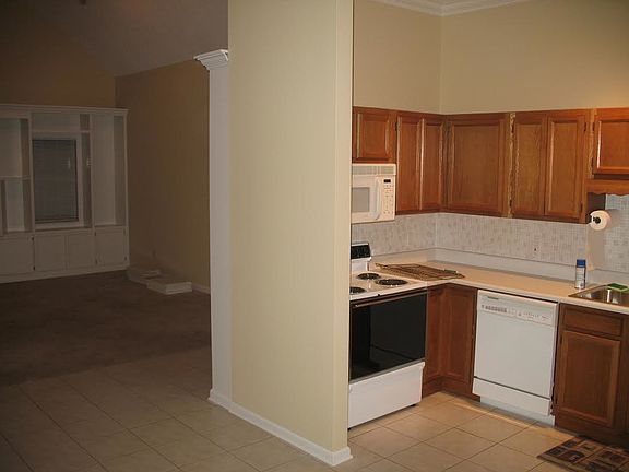 2nd image of 3610 Delverton Way