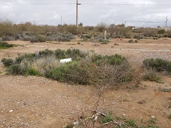 2nd image of 3130 W Aquadero Dr