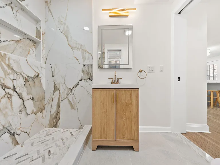 211 New York Ave #2 — Photo 16