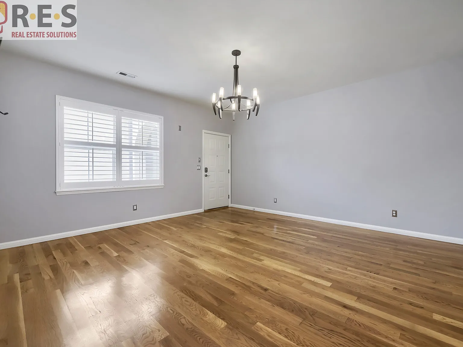 2 bed, 1190 sqft, $2,295 — Photo 2
