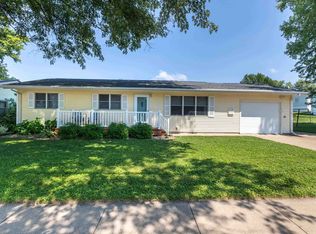 2259 Chippewa Dr, Dubuque, IA 52001