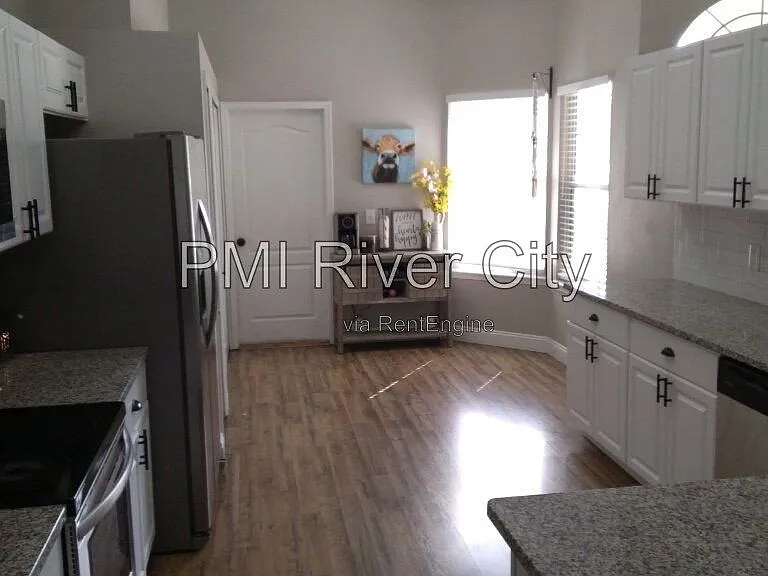 2320 Locustwood Ct — Photo 16