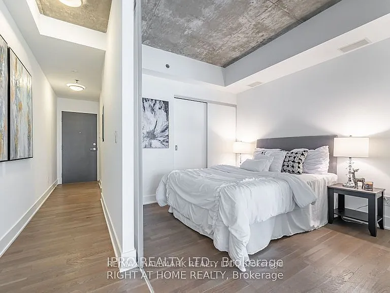630 Queen St E #413 — Photo 3