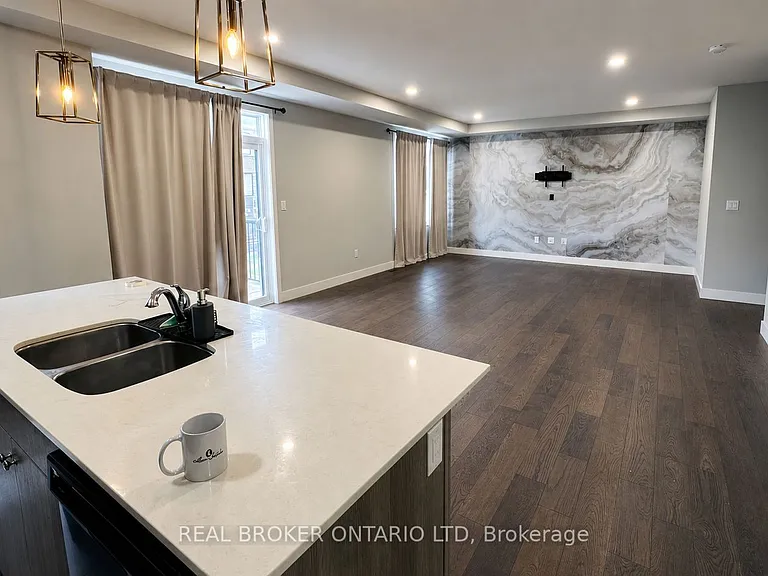 177 Edgevalley Rd #11 — Photo 5