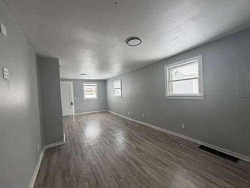 217-219 2nd St #219 Photo 1