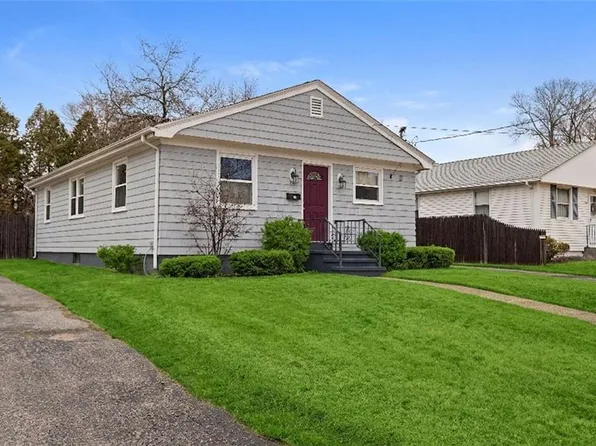 65 Marion Ave S, Cranston, RI 02905