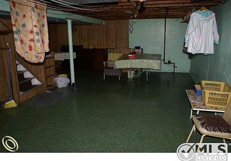 Basement1.jpg