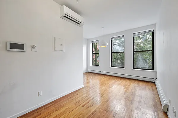 Rented by Oxford Property Group | media 3