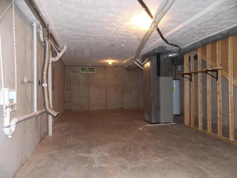 103 S Spring St #1 — Photo 23