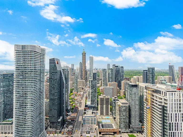 501 Yonge St #5204 — Photo 20