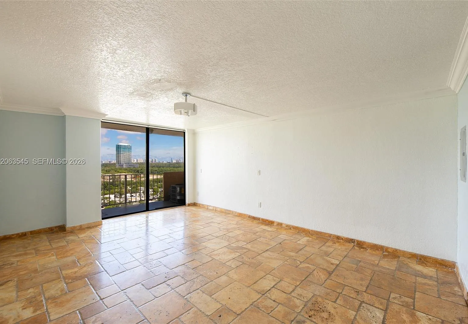 Vecino Del Mar Condo — Photo 1